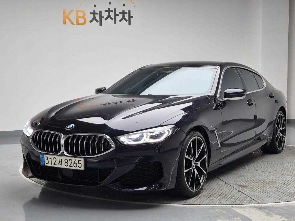 BMW 8 Series 2022 Negro - Importación desde Corea - HF Imports Iquique - Foto 1
