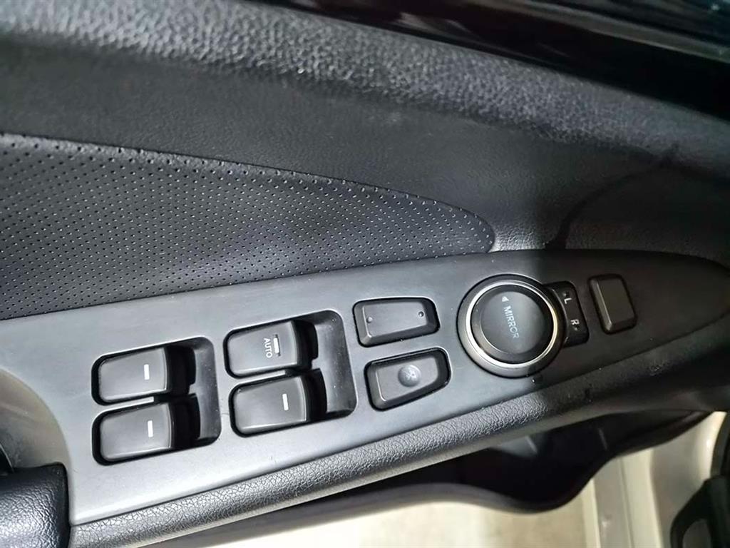 HYUNDAI Sonata - Vista 11