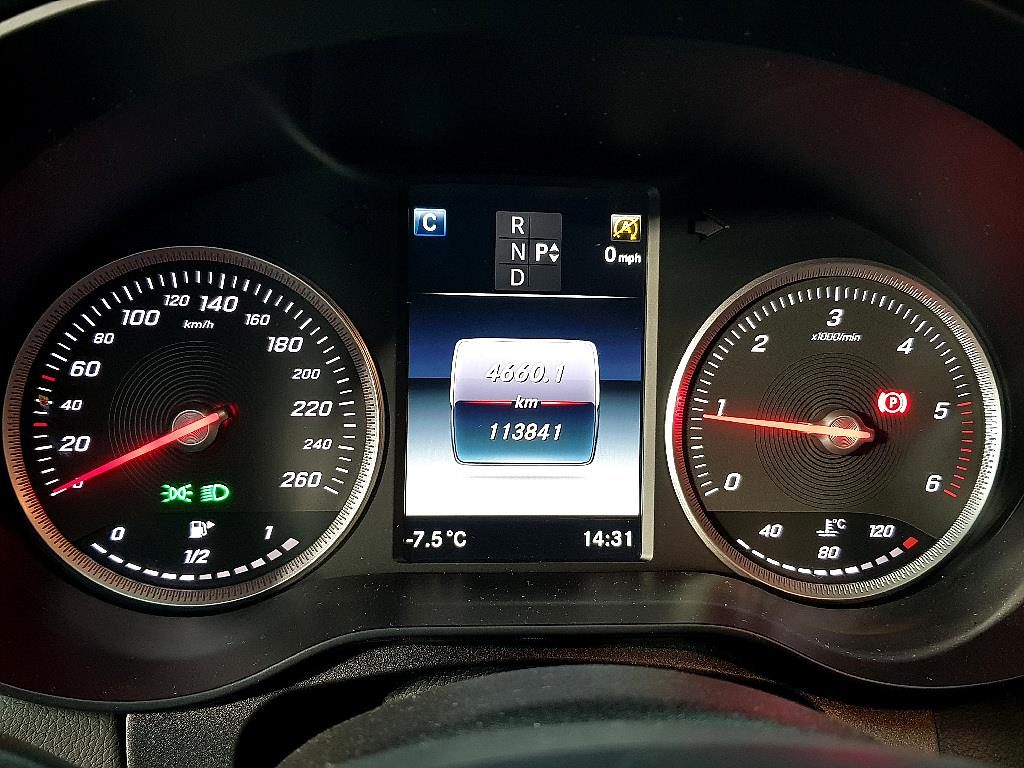 Mercedes Benz C Class - Vista 6