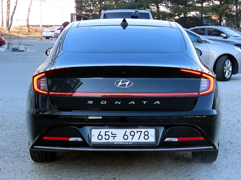 HYUNDAI Sonata - Vista 4