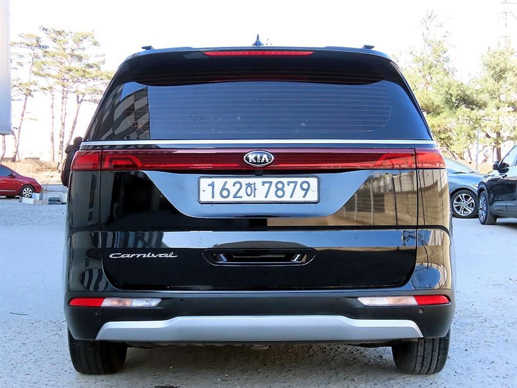 KIA Carnival - Vista 4
