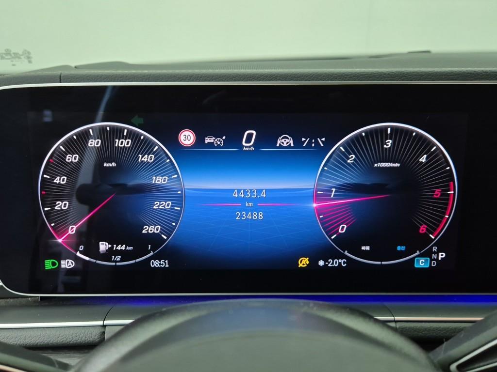 Mercedes Benz GLE Class - Vista 7