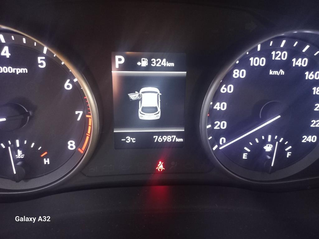 HYUNDAI i30 - Vista 12