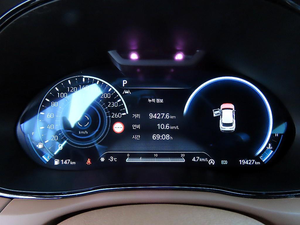 Genesis GV70 - Vista 9