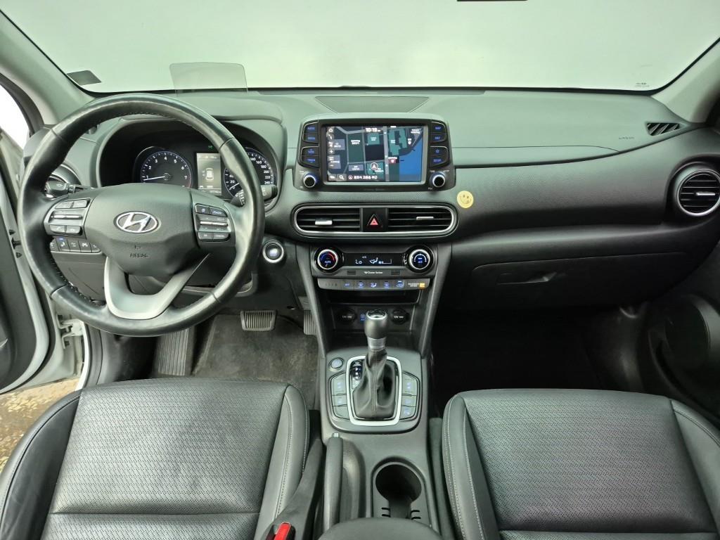 HYUNDAI Kona - Vista 5