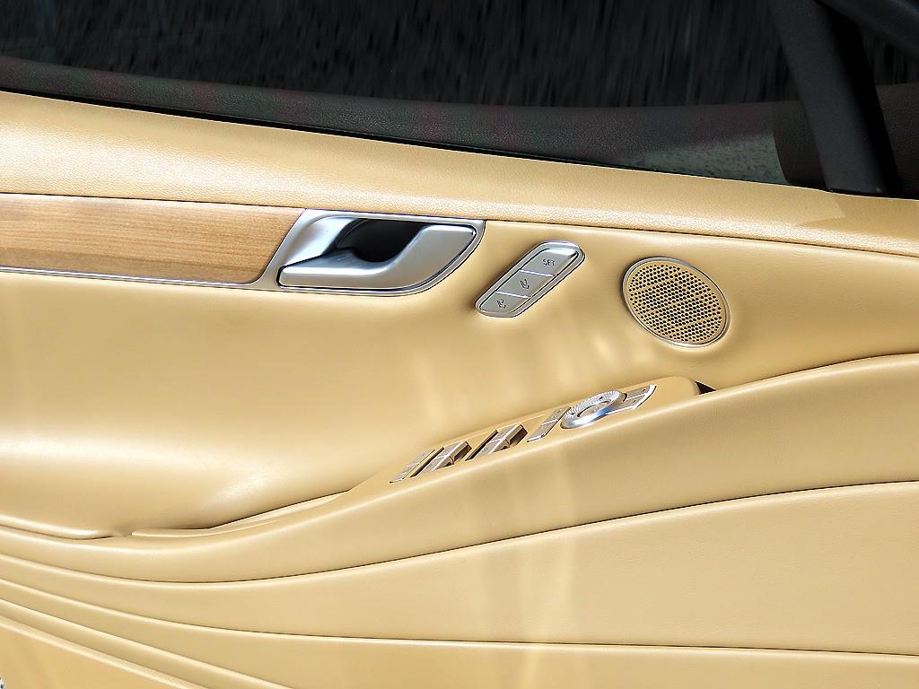 Genesis G80 - Vista 12