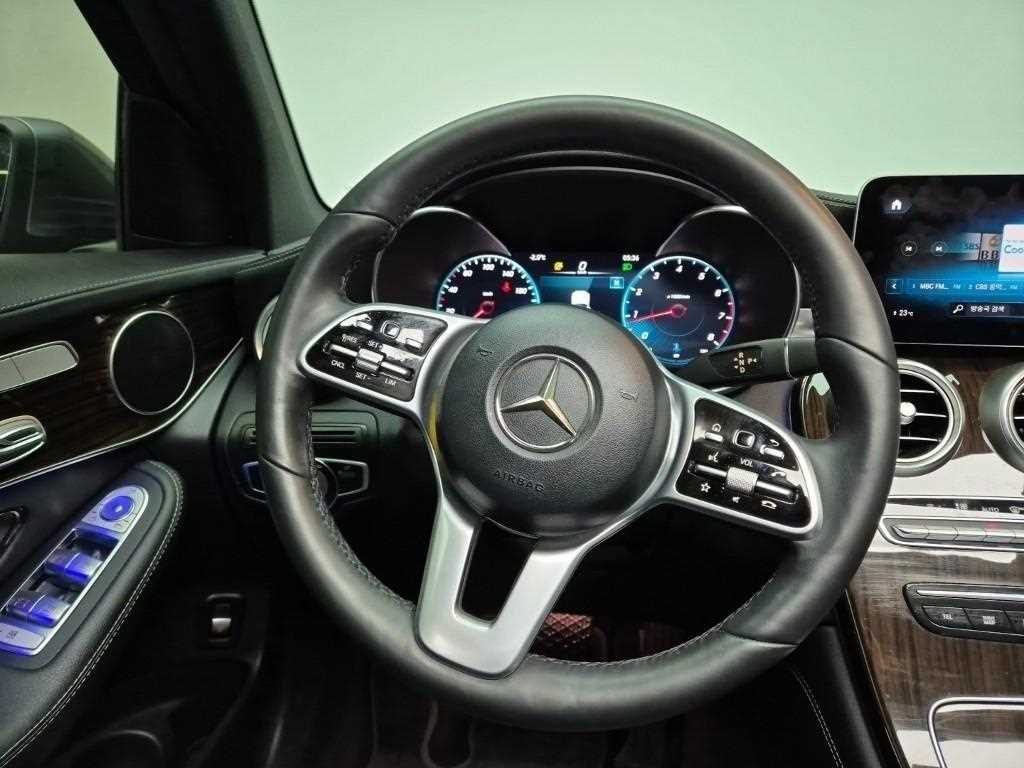 Mercedes Benz GLC Class - Vista 9