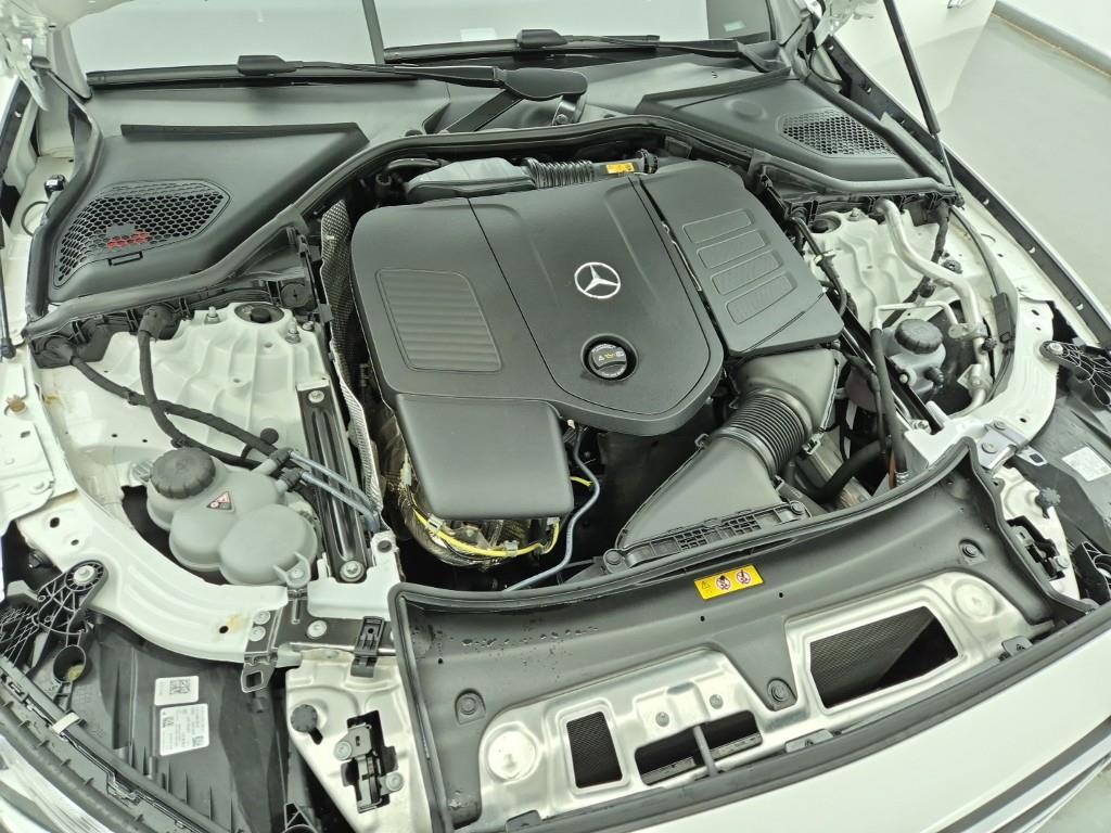 Mercedes Benz E class - Vista 6