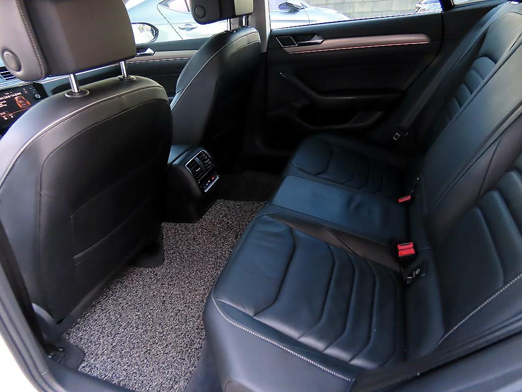 Volkswagen Arteon - Vista 6