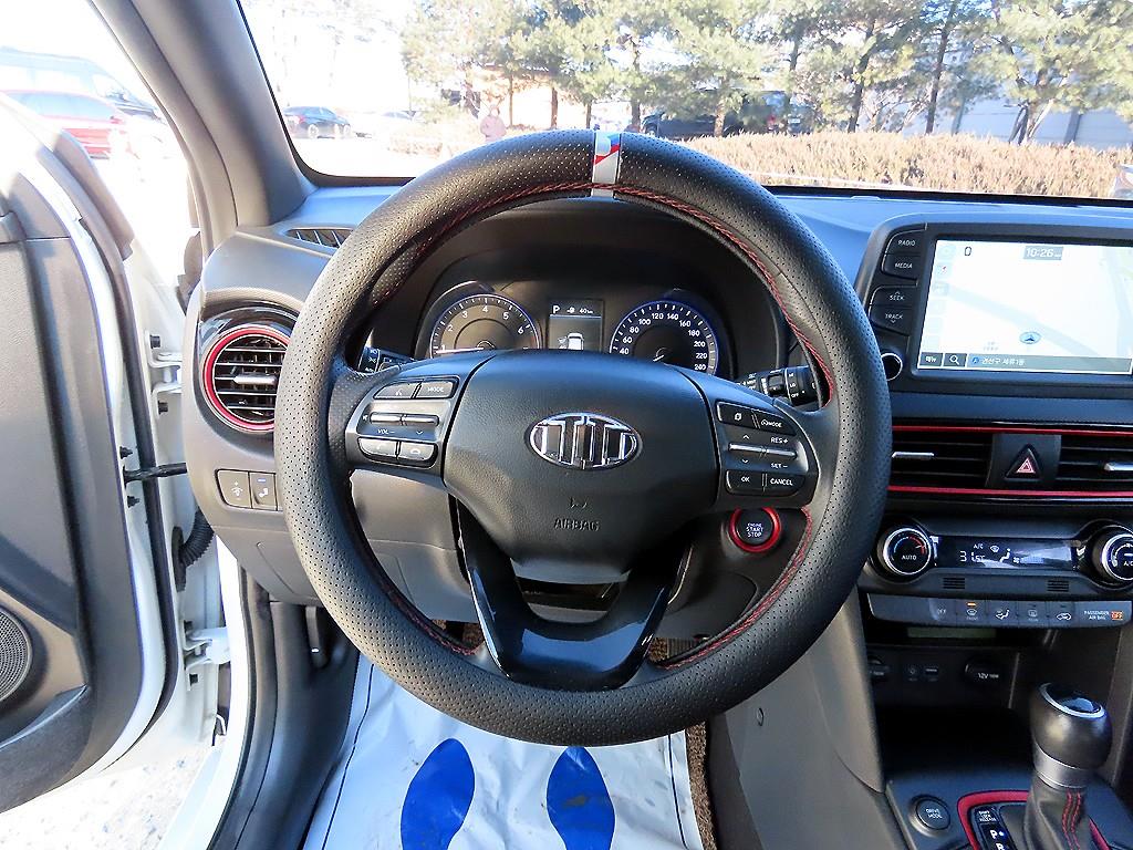 HYUNDAI Kona - Vista 8