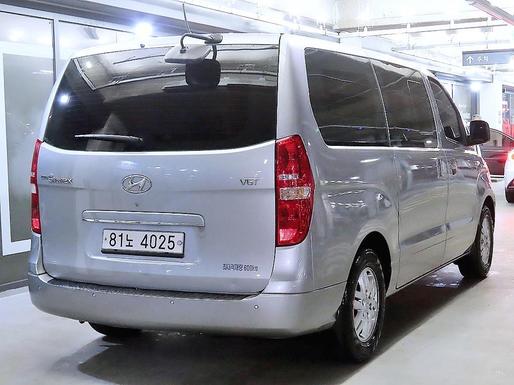 HYUNDAI Starex - Vista 4