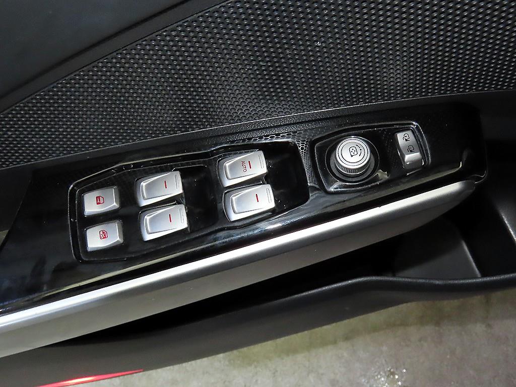 Ssangyong Tivoli 2016 Blanco - Importación desde Corea - HF Imports Iquique - Foto 14