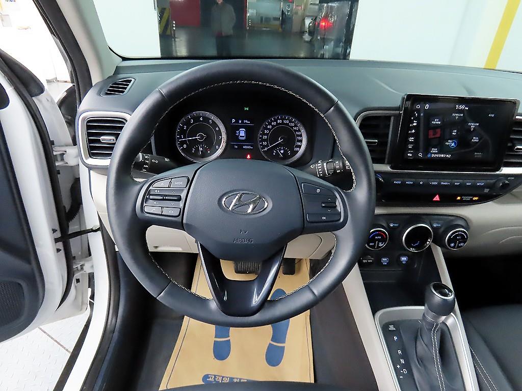 HYUNDAI Venue - Vista 9