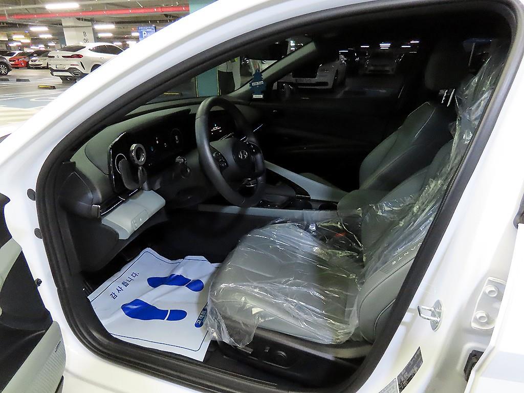 HYUNDAI Avante - Vista 6