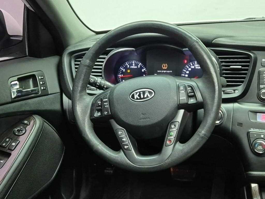 KIA K5 - Vista 9