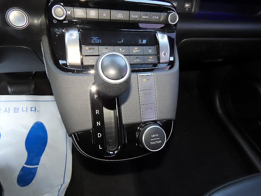 HYUNDAI Casper - Vista 10