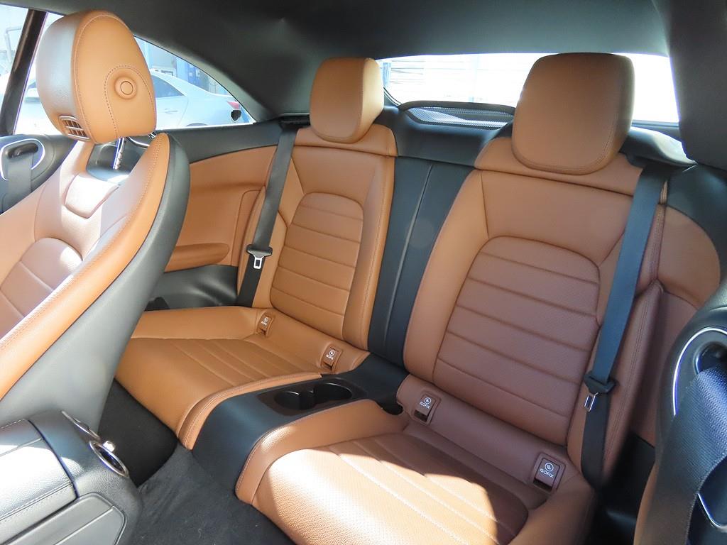 Mercedes Benz C Class - Vista 8