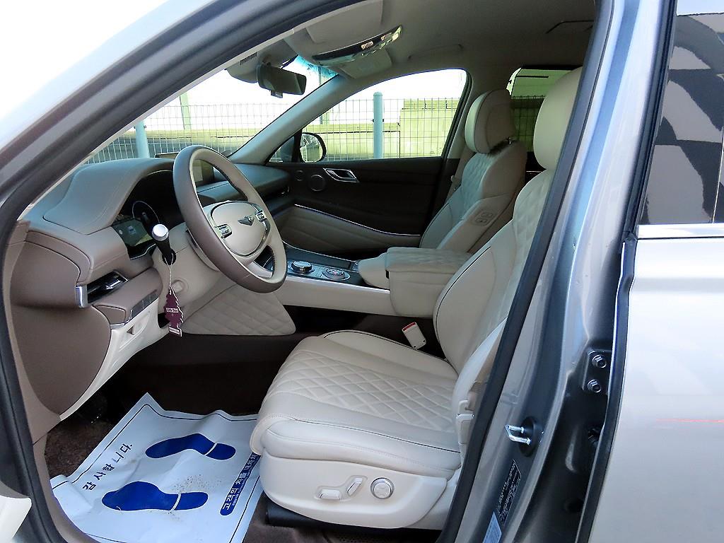 Genesis GV80 - Vista 5