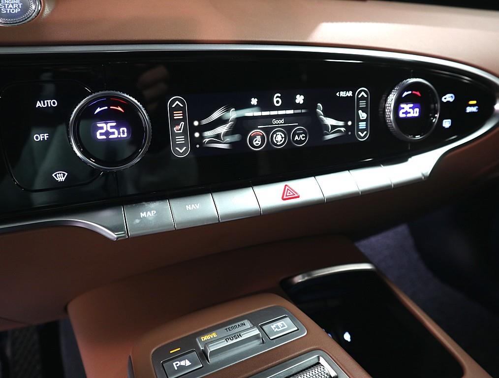 Genesis GV70 2024 Blanco - Importación desde Corea - HF Imports Iquique - Foto 13