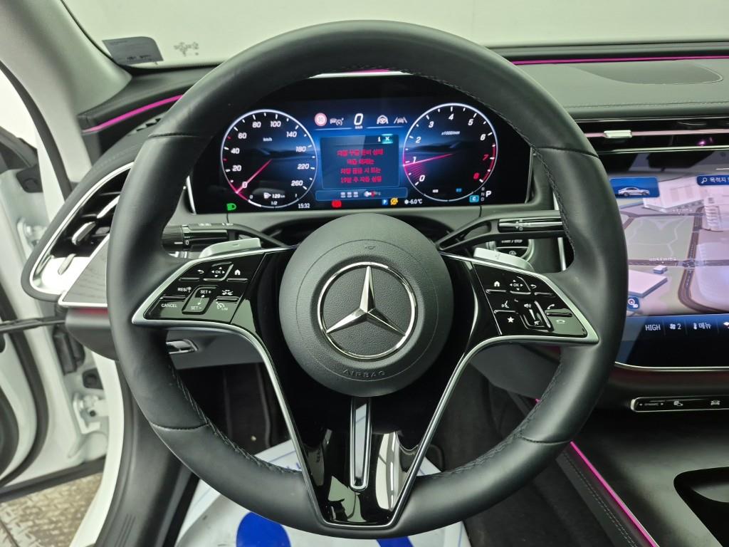 Mercedes Benz E class - Vista 9