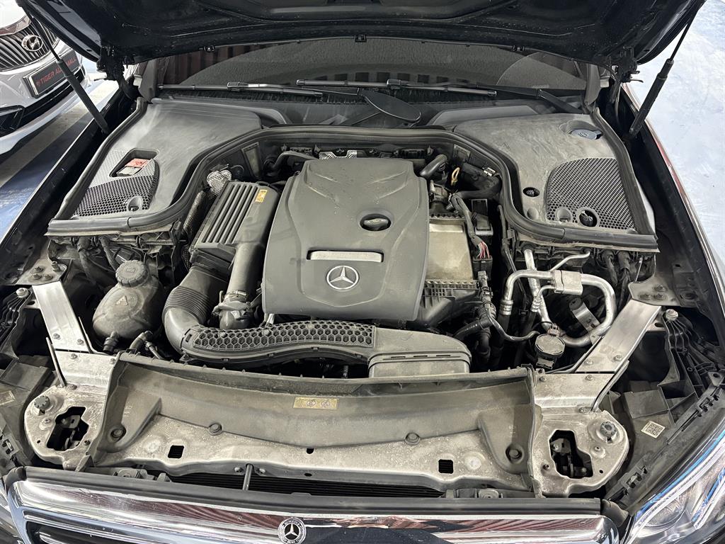 Mercedes Benz E class - Vista 6