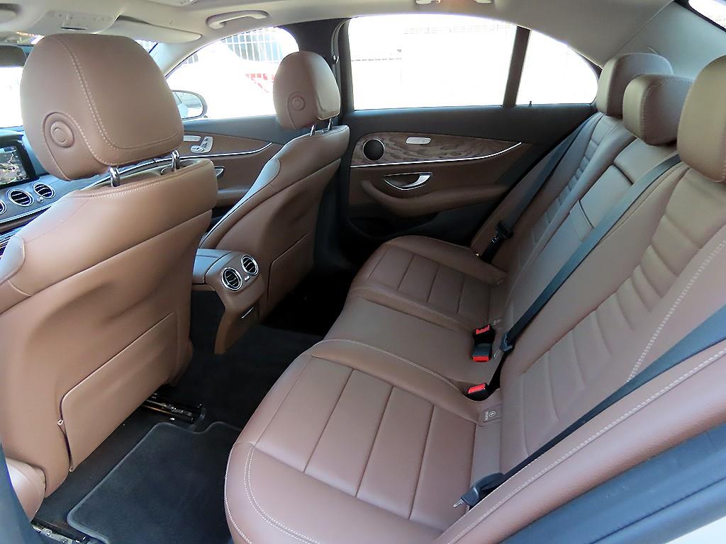 Mercedes Benz E class - Vista 6