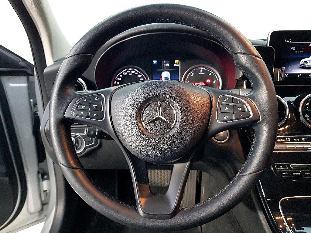 Mercedes Benz C Class - Vista 10