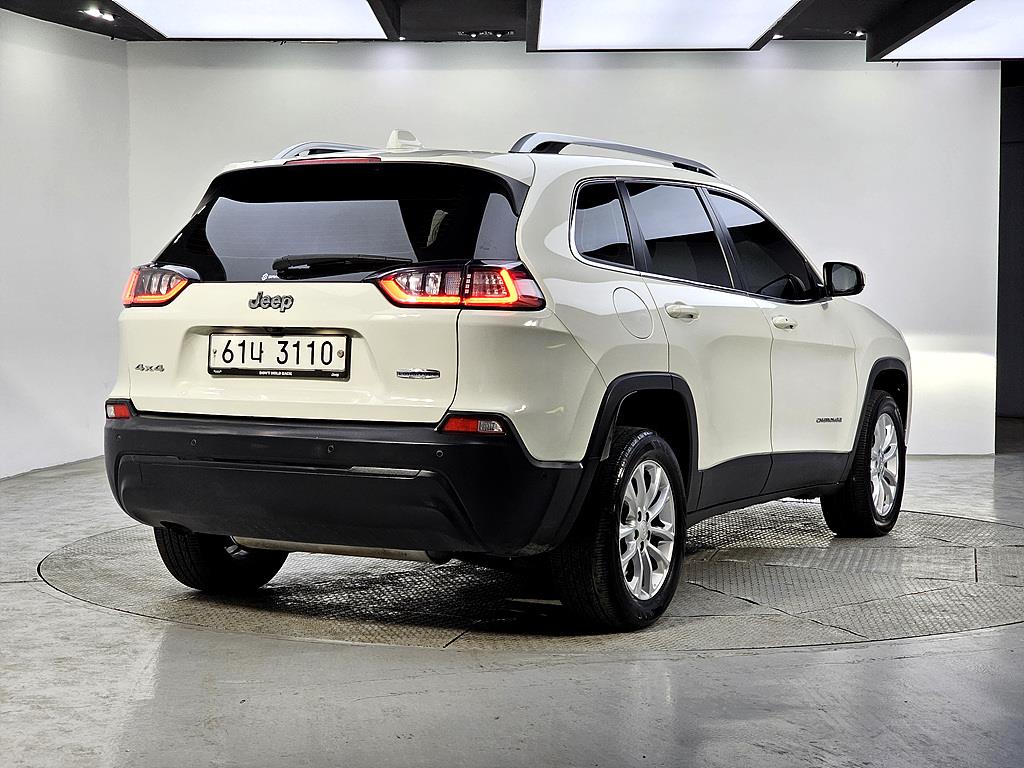 Jeep Cherokee - Vista 4