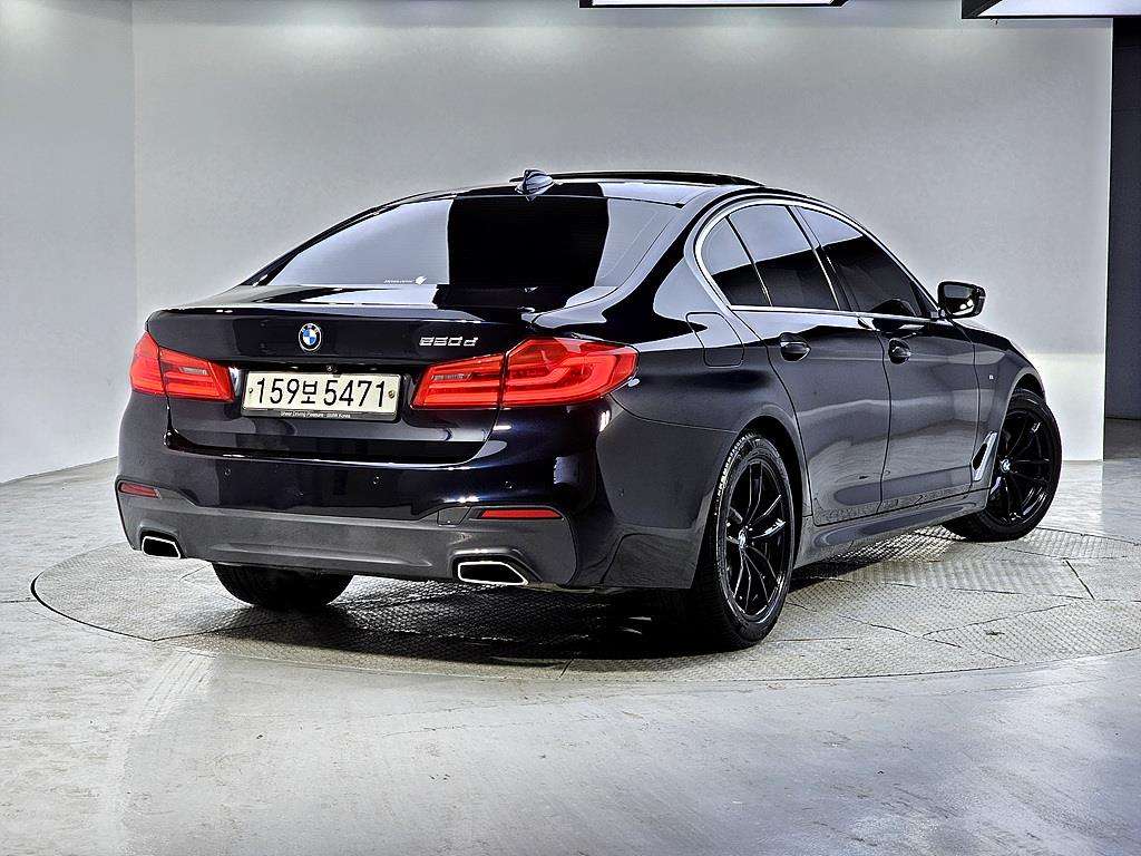 BMW 5 Series - Vista 4