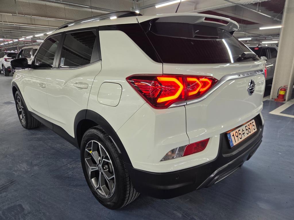 Ssangyong Korando - Vista 6