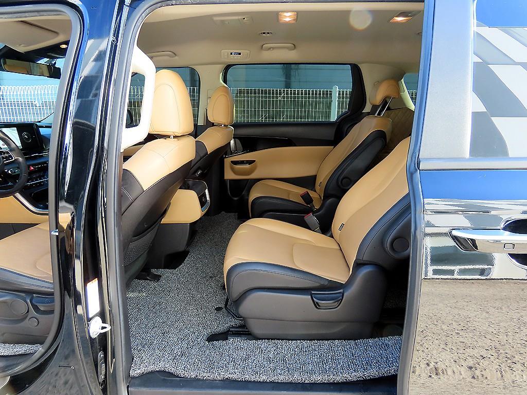 KIA Carnival - Vista 6