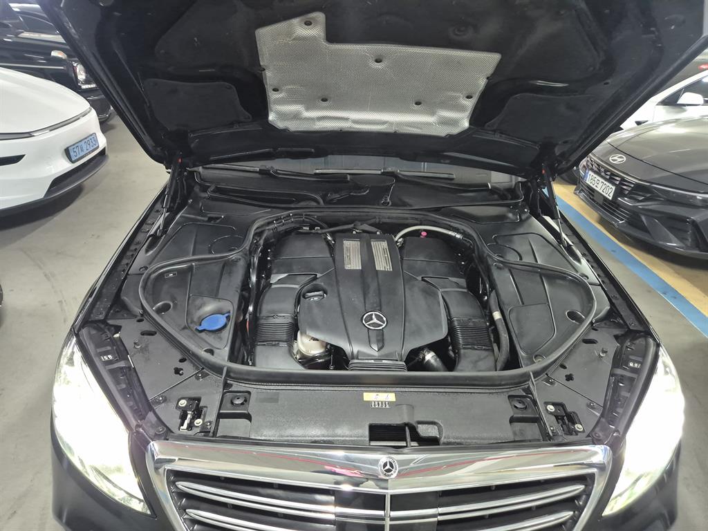 Mercedes Benz S Class - Vista 6