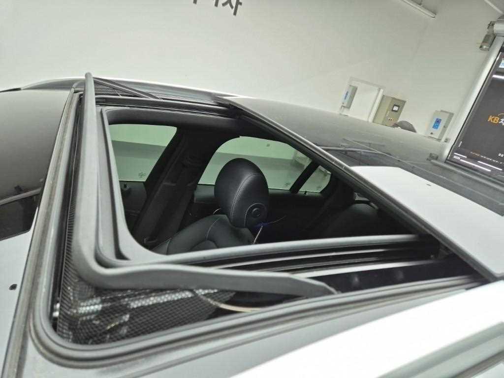 Mercedes Benz GLC Class 2020 Gris - Importación desde Corea - HF Imports Iquique - Foto 13