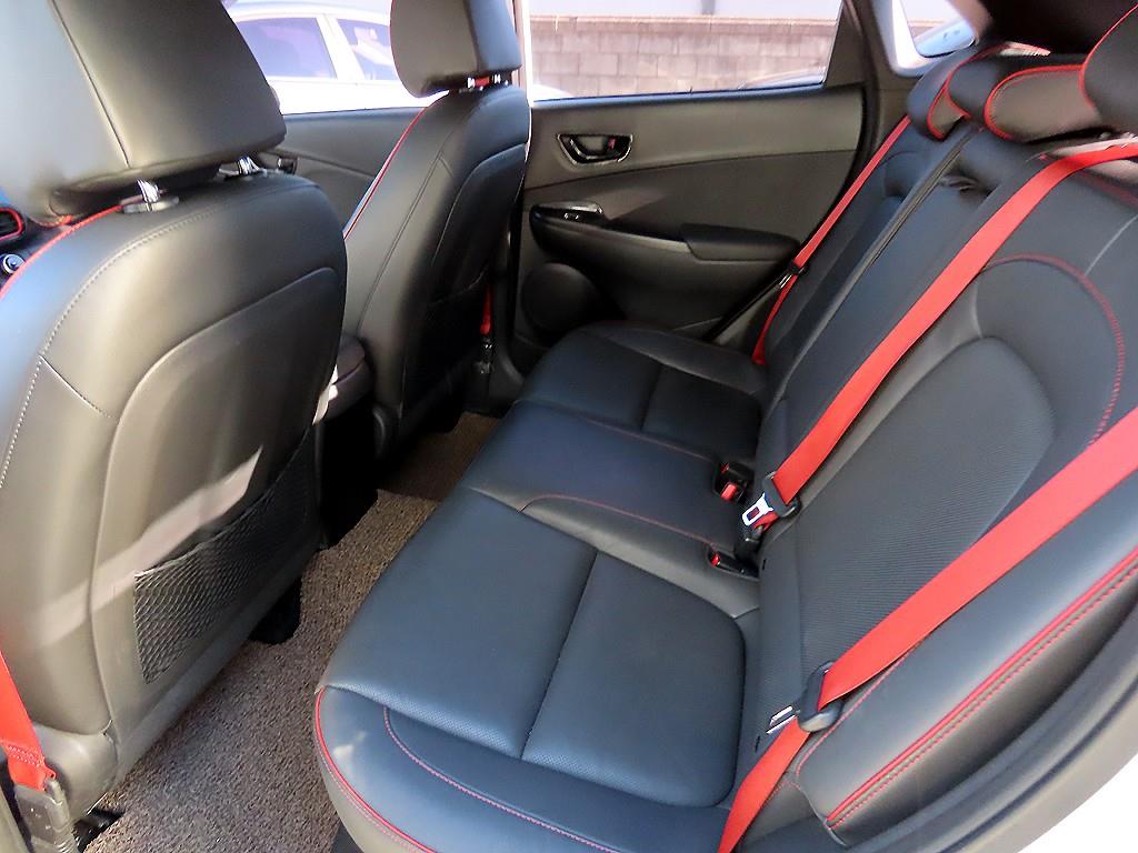 HYUNDAI Kona - Vista 6