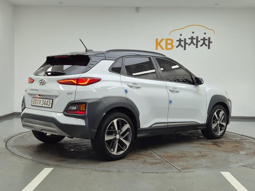 HYUNDAI Kona - Vista 4