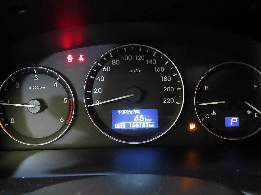 HYUNDAI Starex - Vista 9