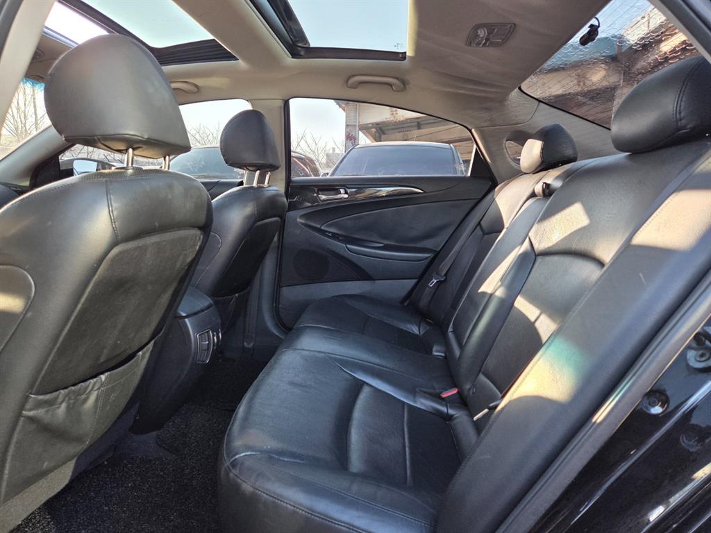 HYUNDAI Sonata - Vista 8