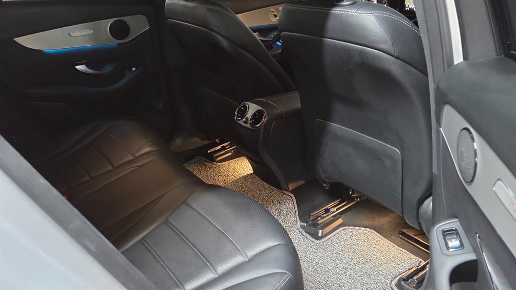 Mercedes Benz GLC Class - Vista 7