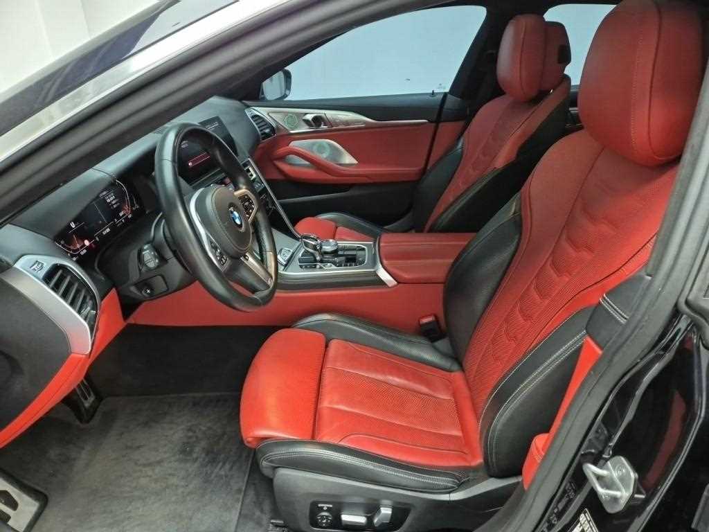 BMW 8 Series - Vista 11