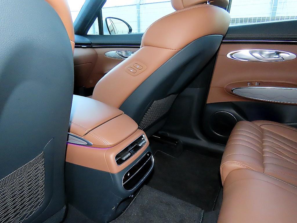 Genesis GV70 2024 Blanco - Importación desde Corea - HF Imports Iquique - Foto 14