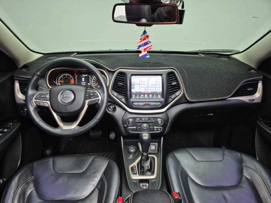 Jeep Cherokee - Vista 7