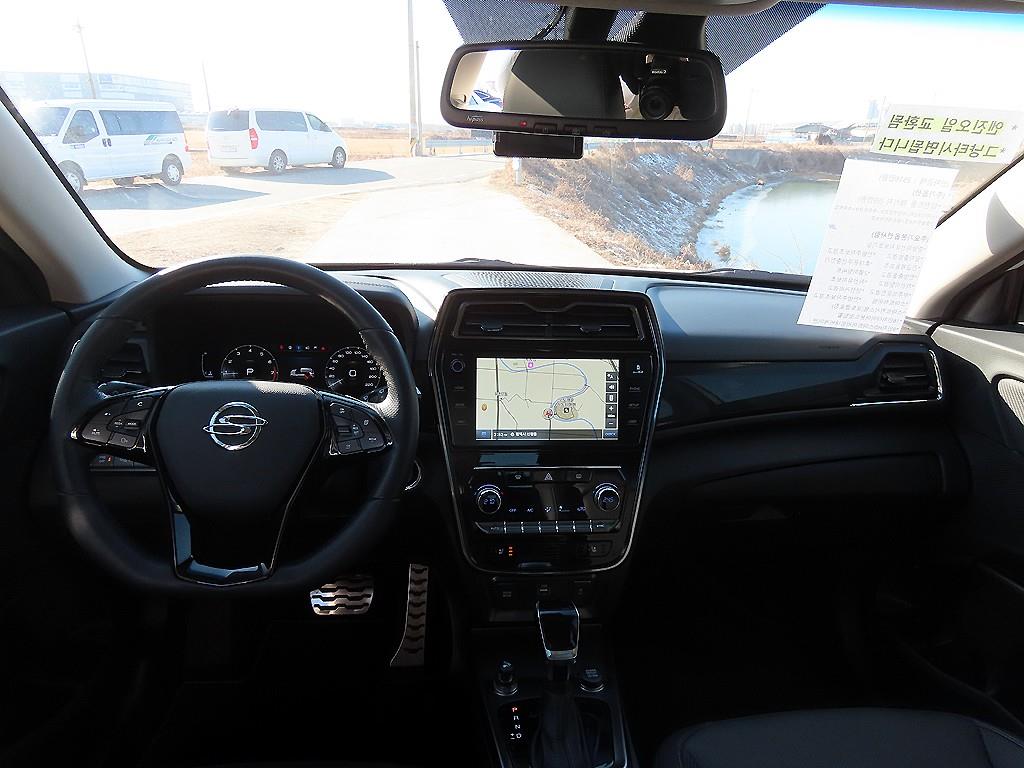 Ssangyong Tivoli - Vista 9