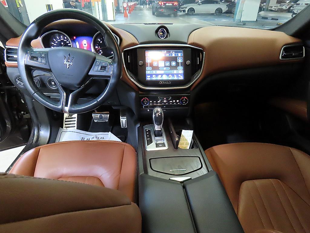 Maserati Ghibli - Vista 10