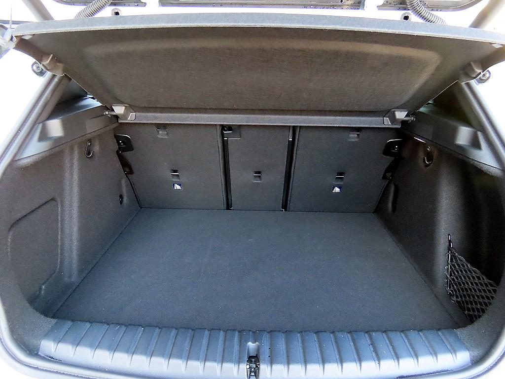 BMW 1 series 2023 Blanco - Importación desde Corea - HF Imports Iquique - Foto 17