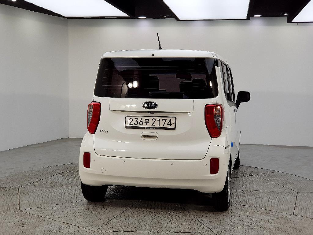 KIA Ray - Vista 4