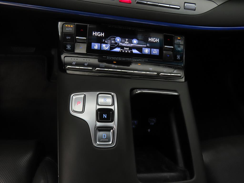 HYUNDAI Grandeur - Vista 11