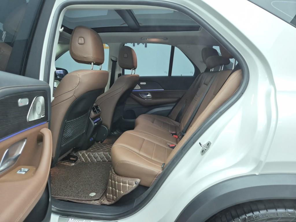 Mercedes Benz GLE Class - Vista 12