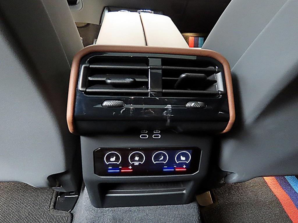 BMW 5 Series 2025 the color of pearl - Importación desde Corea - HF Imports Iquique - Foto 17