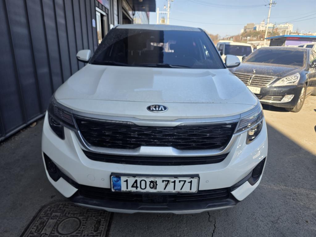 KIA Seltos 2022 Blanco - Importación desde Corea - HF Imports Iquique - Foto 1