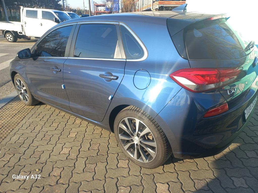 HYUNDAI i30 - Vista 4